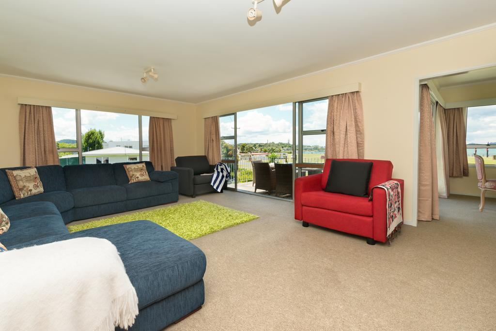 Waitangi Beach House Δωμάτιο φωτογραφία