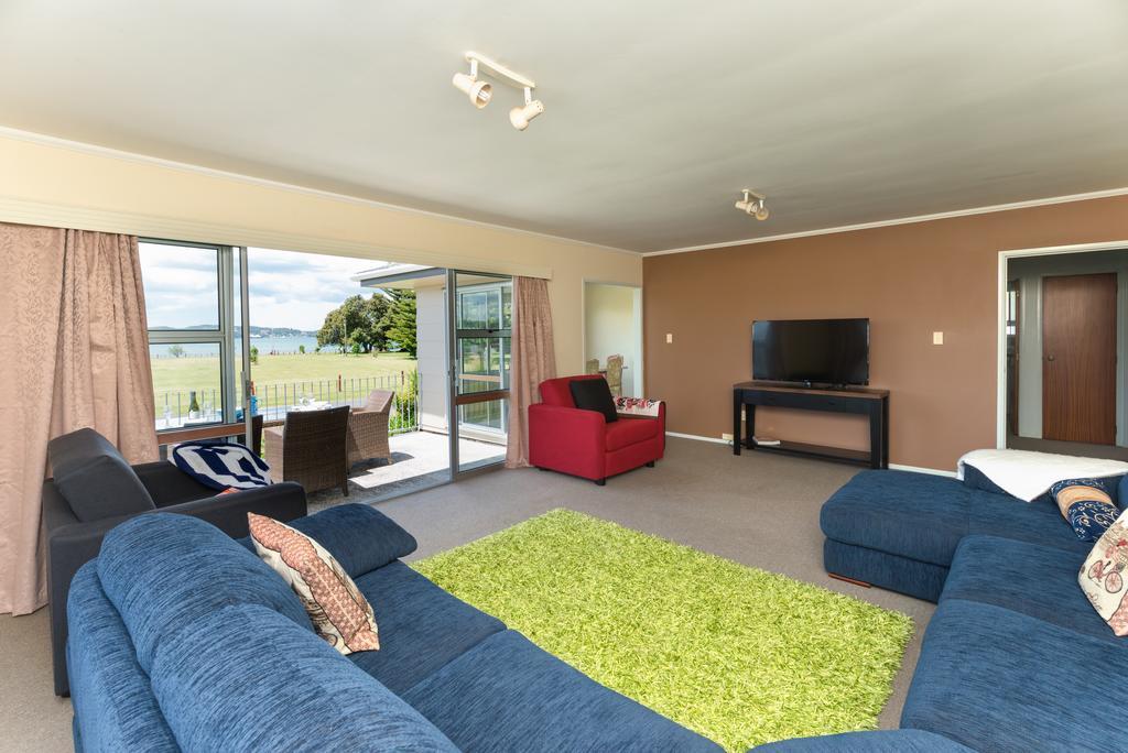 Waitangi Beach House Δωμάτιο φωτογραφία